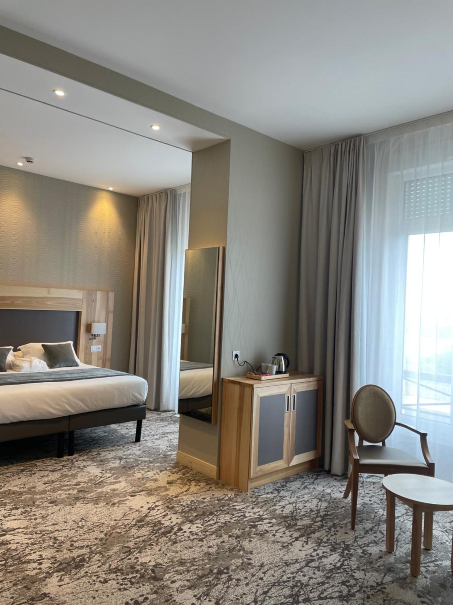 Hotel Le Cercle Cherbourg-en-Cotentin Ngoại thất bức ảnh
