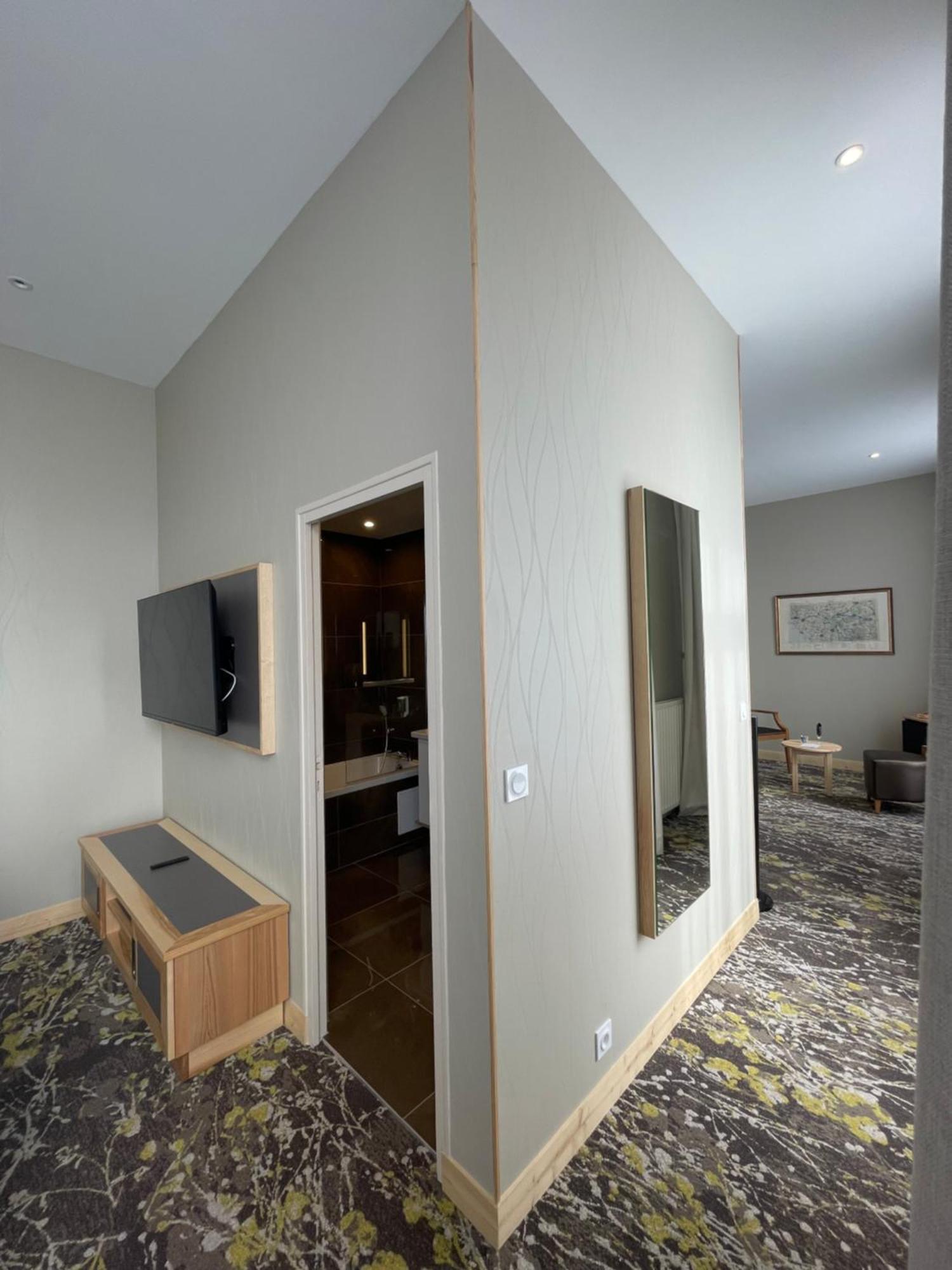 Hotel Le Cercle Cherbourg-en-Cotentin Ngoại thất bức ảnh