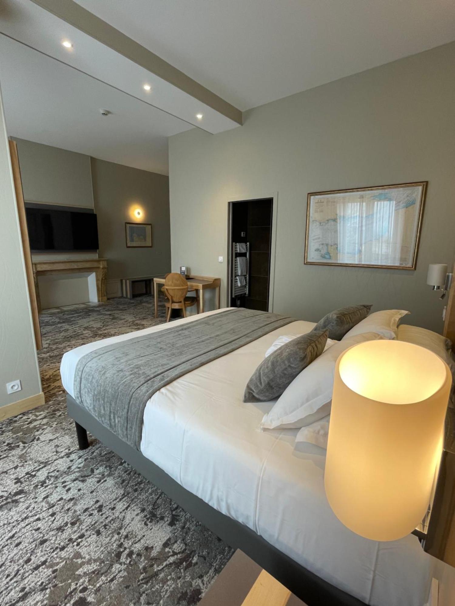 Hotel Le Cercle Cherbourg-en-Cotentin Ngoại thất bức ảnh