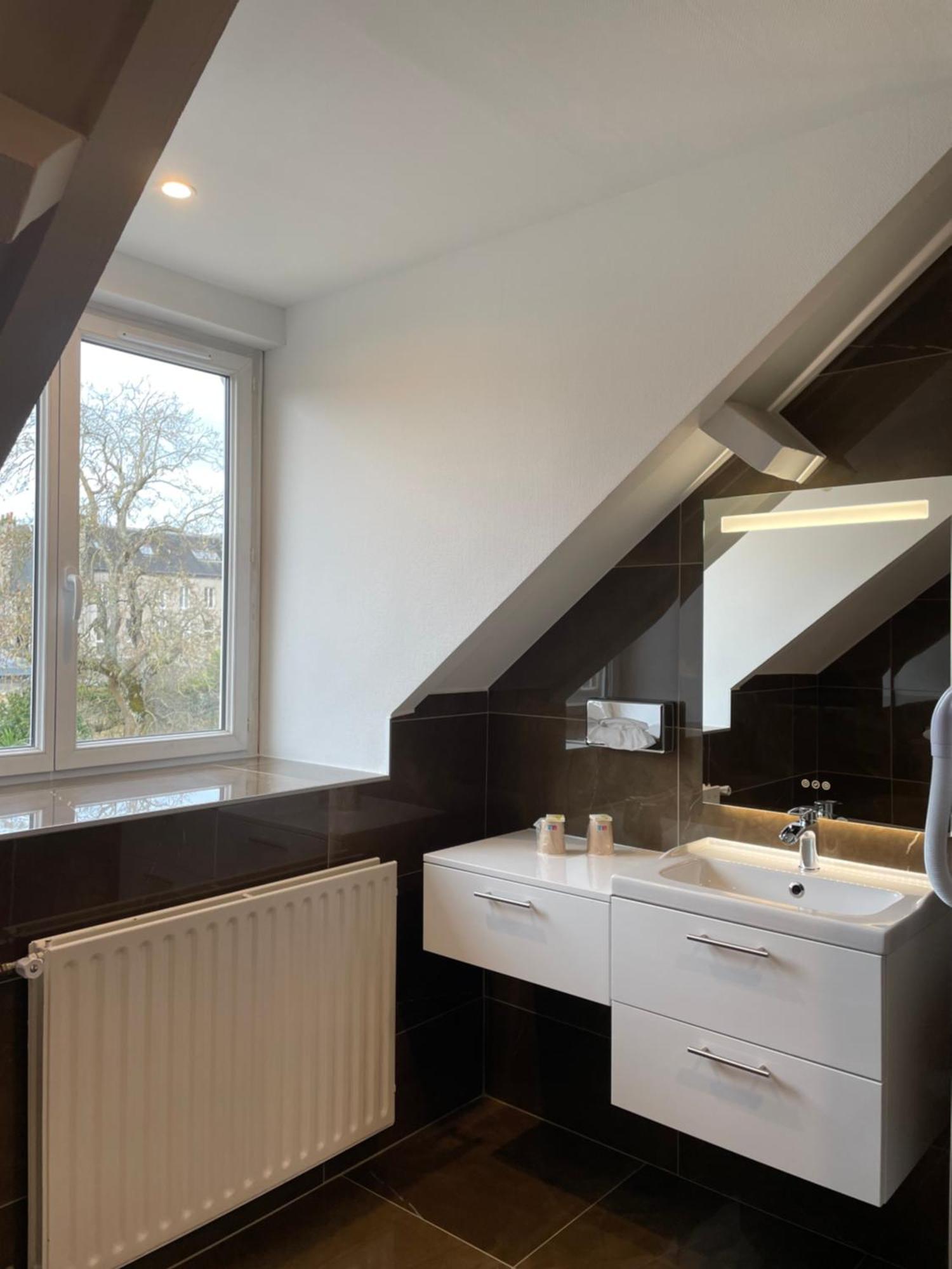 Hotel Le Cercle Cherbourg-en-Cotentin Ngoại thất bức ảnh