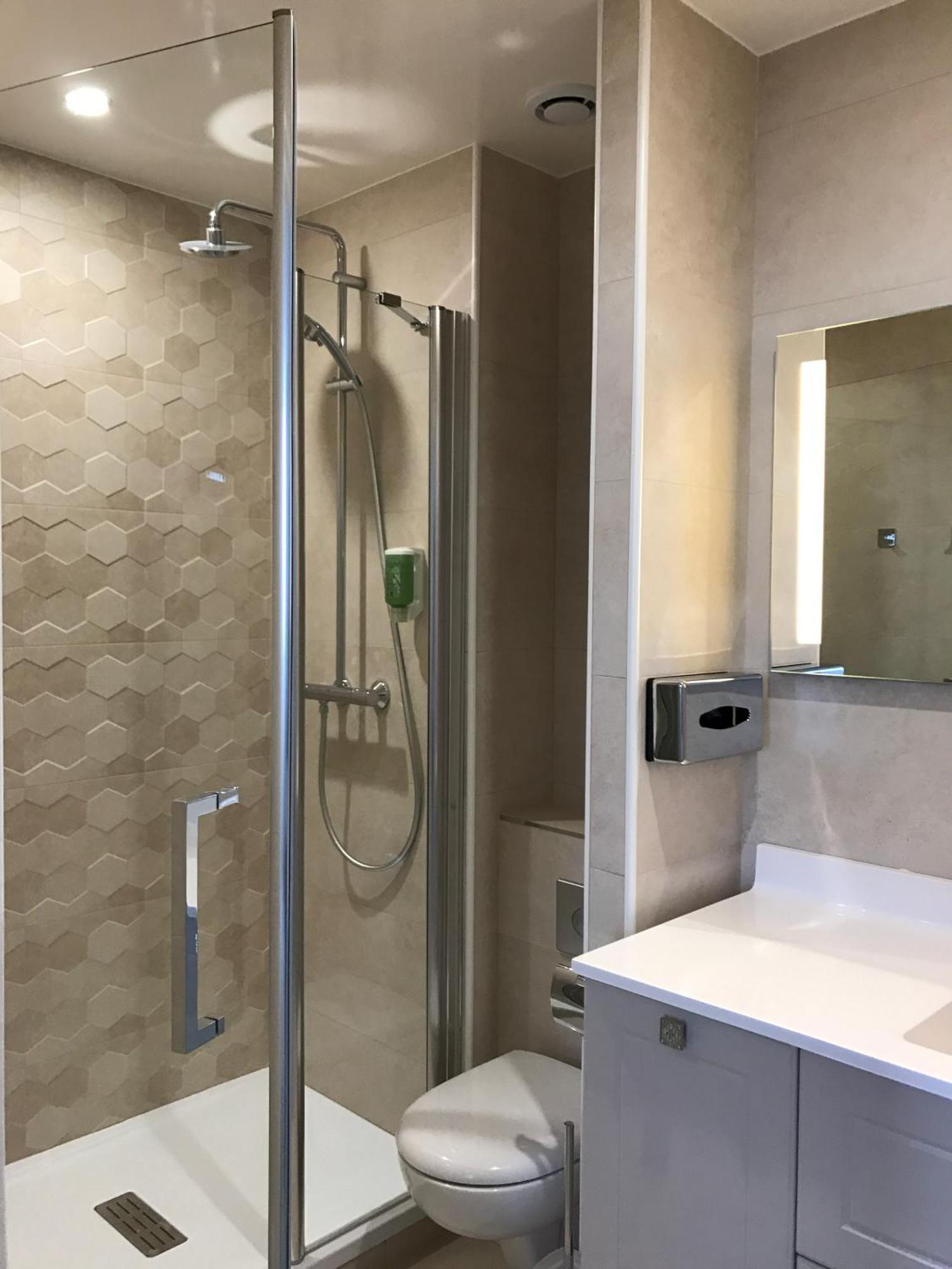 Hotel Le Cercle Cherbourg-en-Cotentin Ngoại thất bức ảnh