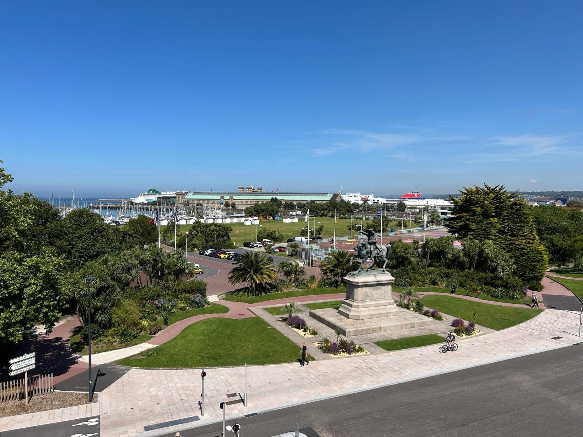 Hotel Le Cercle Cherbourg-en-Cotentin Ngoại thất bức ảnh