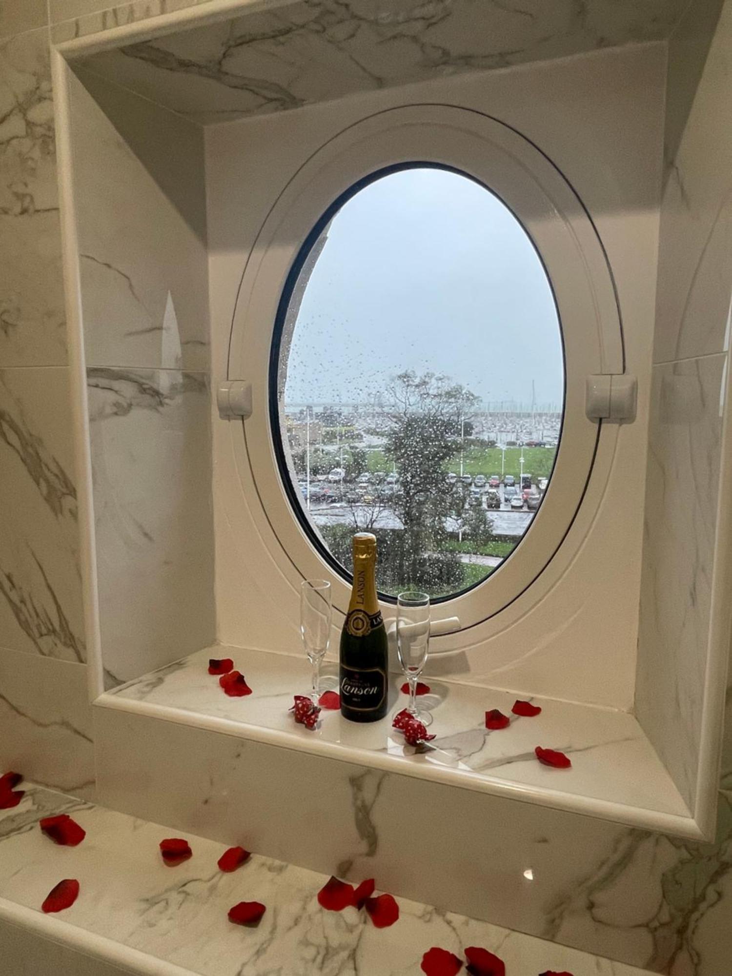Hotel Le Cercle Cherbourg-en-Cotentin Ngoại thất bức ảnh